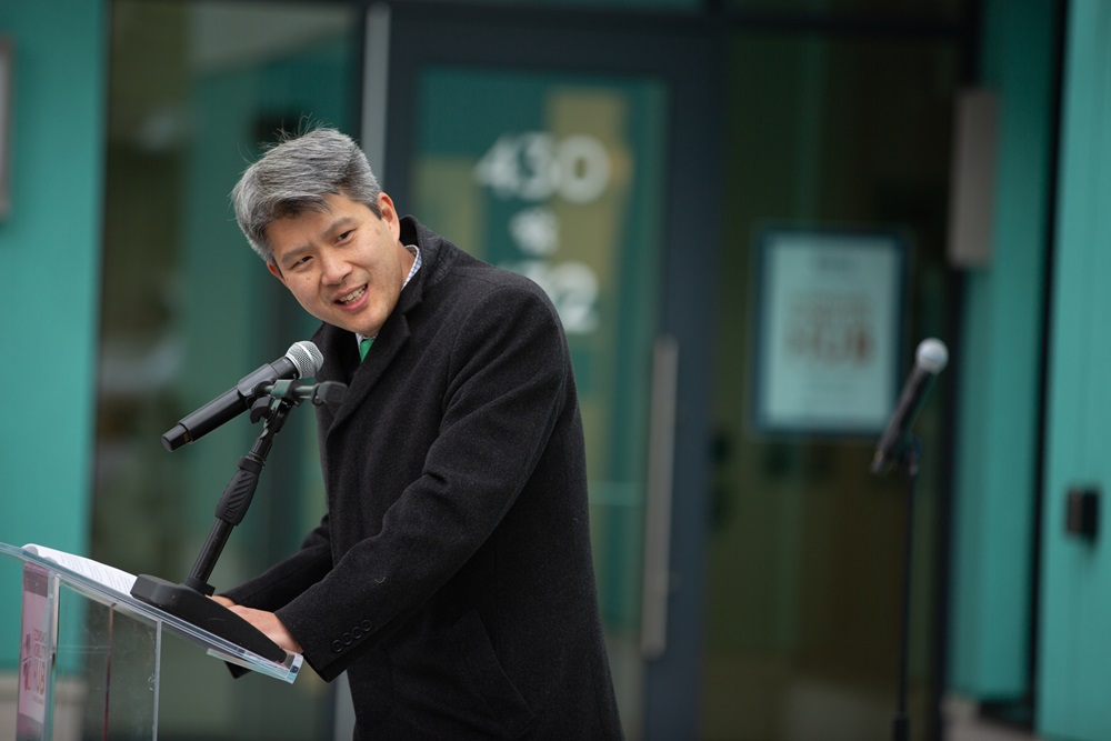 City Manager Huang speaks to community members